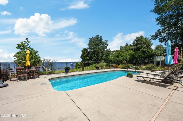 216 Drake Landing, New Bern, NC 28560