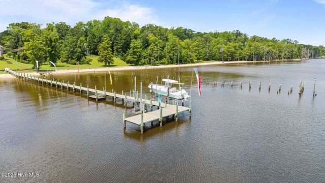 216 Drake Landing, New Bern, NC 28560