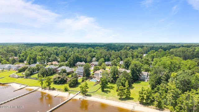 216 Drake Landing, New Bern, NC 28560