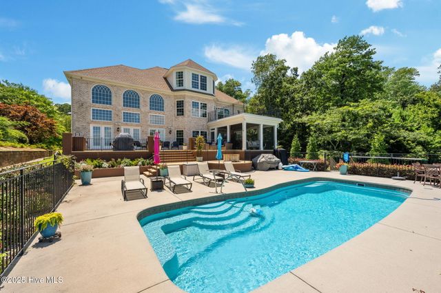 216 Drake Landing, New Bern, NC 28560