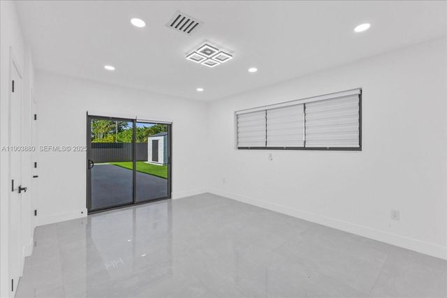 19511 NE 18th Place, Miami, FL 33179