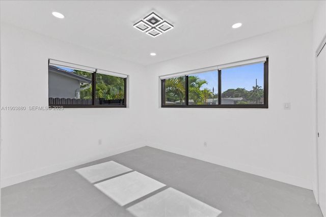 19511 NE 18th Place, Miami, FL 33179