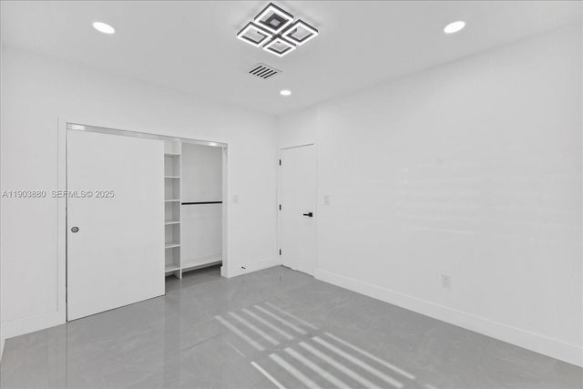 19511 NE 18th Place, Miami, FL 33179