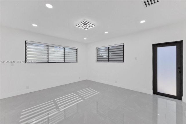 19511 NE 18th Place, Miami, FL 33179