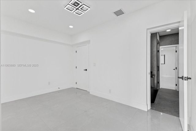 19511 NE 18th Place, Miami, FL 33179