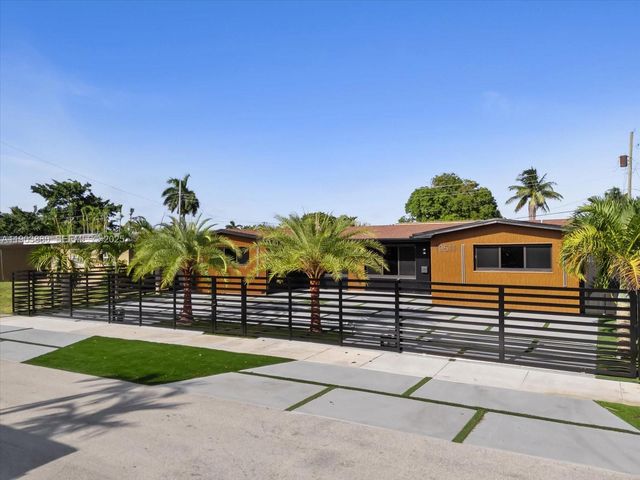 19511 NE 18th Place, Miami, FL 33179