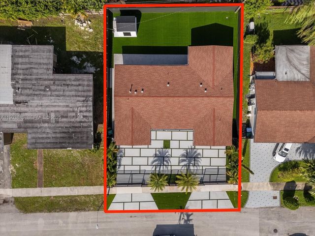 19511 NE 18th Place, Miami, FL 33179