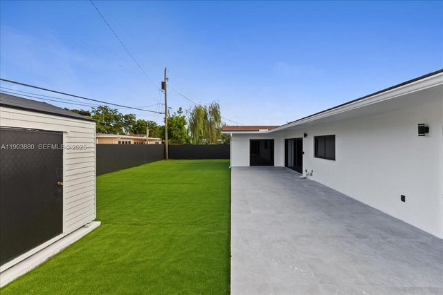19511 NE 18th Place, Miami, FL 33179