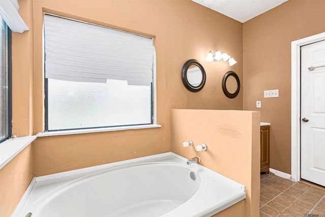 1430 Lila St, Baton Rouge, LA 70820