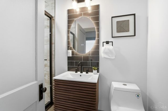 5200 Whetsel Avenue, Cincinnati, OH 45227