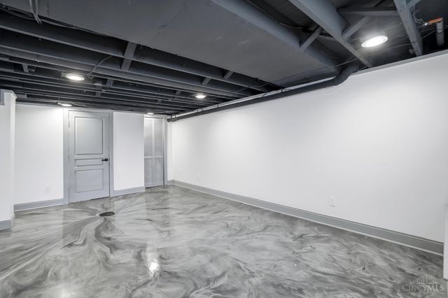 5200 Whetsel Avenue, Cincinnati, OH 45227