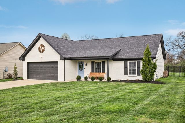 1049 Monticello Pl, Gallatin, TN 37066