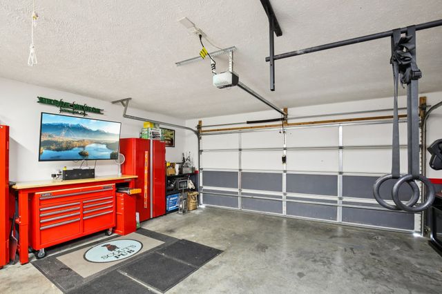 1049 Monticello Pl, Gallatin, TN 37066