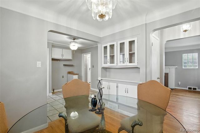 20522 Woodmont Street, Harper Woods, MI 48225