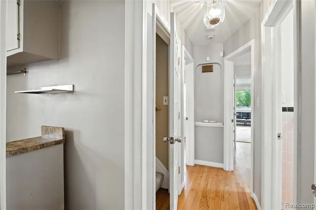 20522 Woodmont Street, Harper Woods, MI 48225