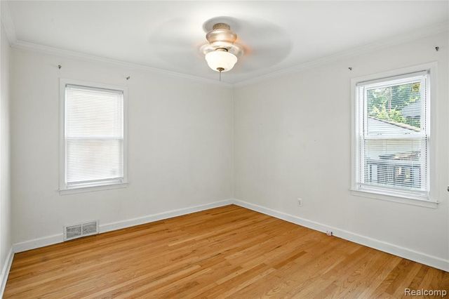 20522 Woodmont Street, Harper Woods, MI 48225