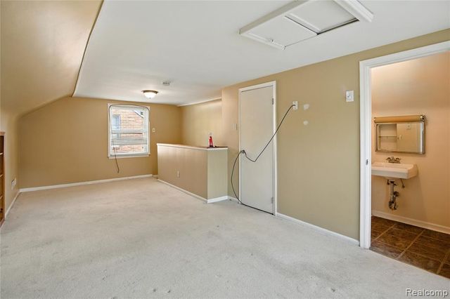 20522 Woodmont Street, Harper Woods, MI 48225