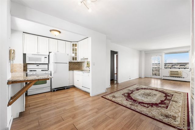 5800 Arlington Avenue 7L, Bronx, NY 10471