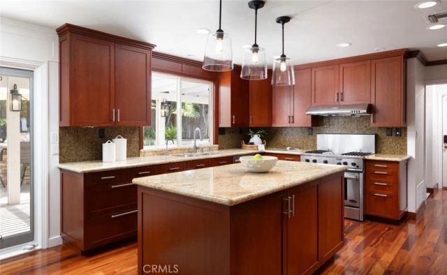 19122 Barrett Lane, North Tustin, CA 92705