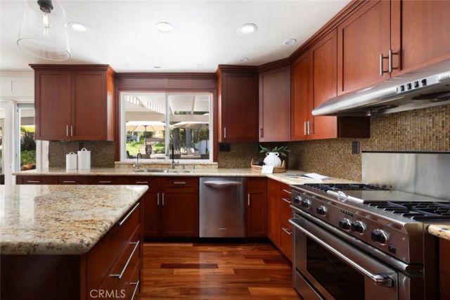 19122 Barrett Lane, North Tustin, CA 92705