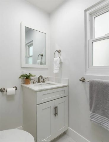 19122 Barrett Lane, North Tustin, CA 92705
