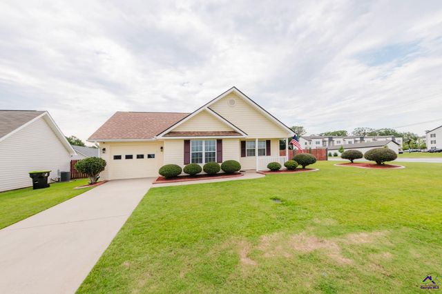 605 Deerfield Circle, Warner Robins, GA 31088