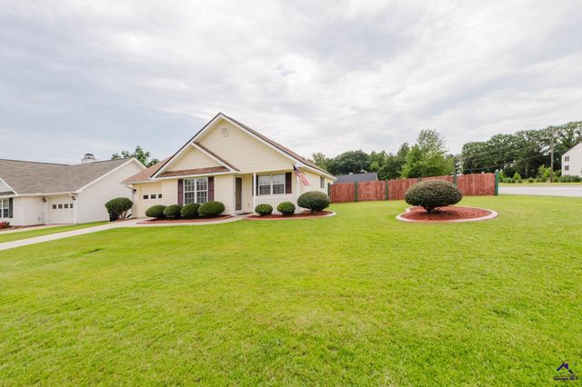 605 Deerfield Circle, Warner Robins, GA 31088