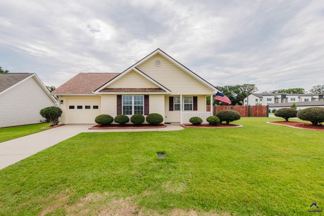 605 Deerfield Circle, Warner Robins, GA 31088