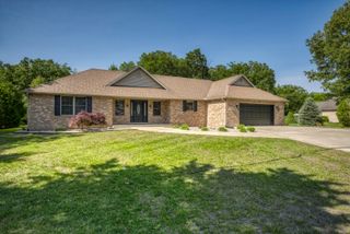 3804 Stillmeadow Drive, Wheatfield, IN 46392