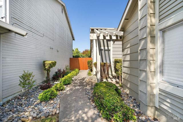 153 Bridlewood Ct, Vallejo, CA 94591