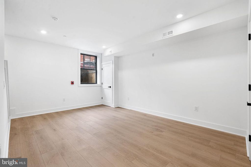 1947 N MARSHALL ST, Philadelphia, PA 19122
