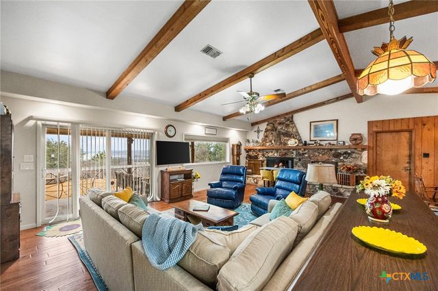 1130 Crossbow Drive, Canyon Lake, TX 78133