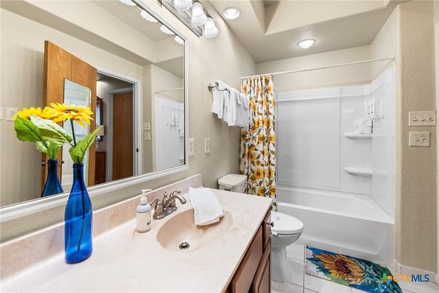 1130 Crossbow Drive, Canyon Lake, TX 78133