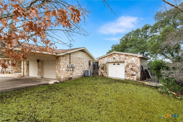 1130 Crossbow Drive, Canyon Lake, TX 78133