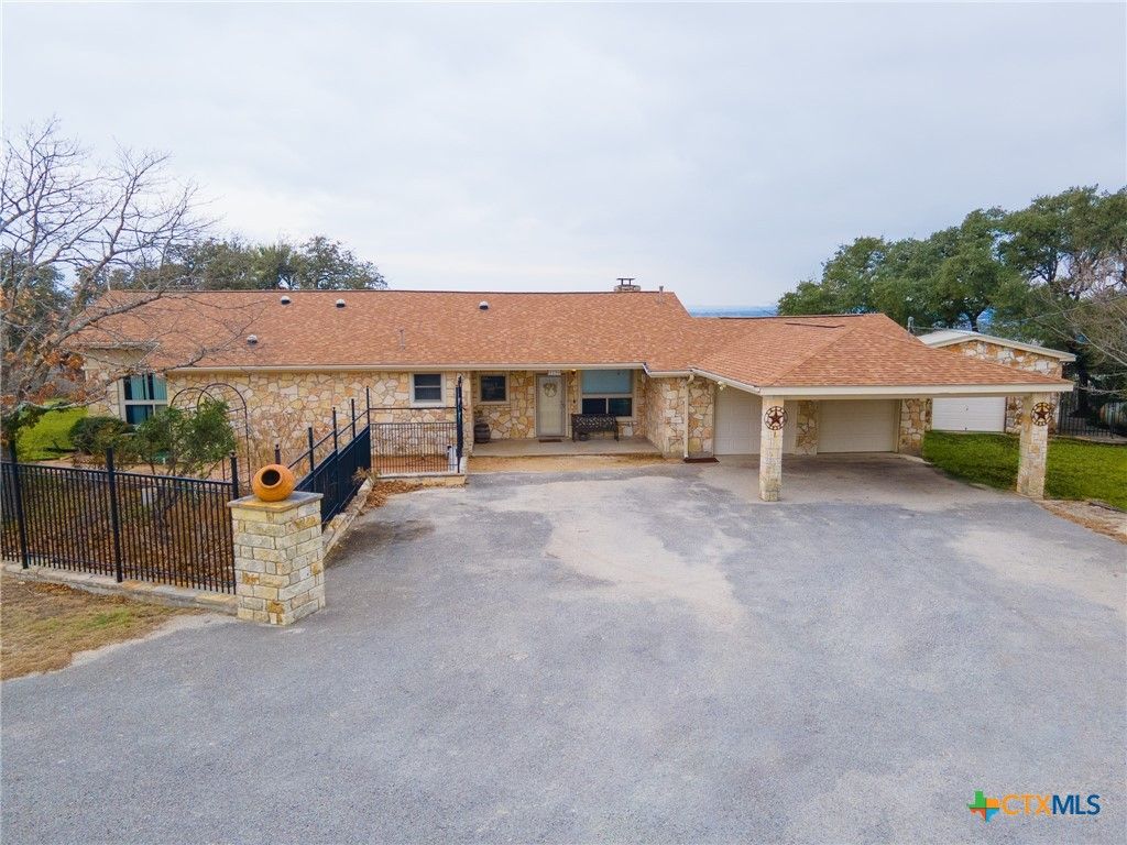 1130 Crossbow Drive, Canyon Lake, TX 78133