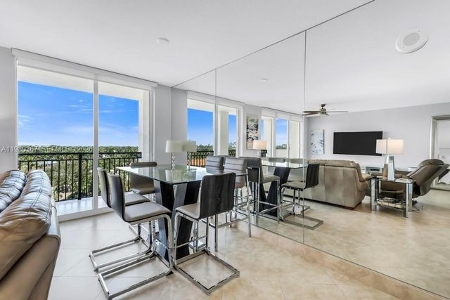 2001 N Ocean Blvd, Fort Lauderdale, FL 33305