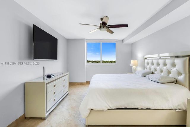 2001 N Ocean Blvd, Fort Lauderdale, FL 33305