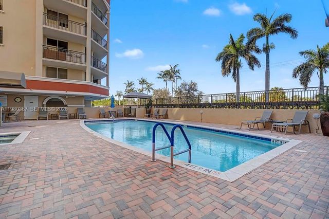 2001 N Ocean Blvd, Fort Lauderdale, FL 33305