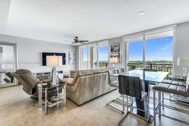 2001 N Ocean Blvd, Fort Lauderdale, FL 33305