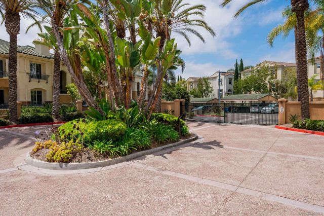 12368 Carmel Country Rd 103, San Diego, CA 92130