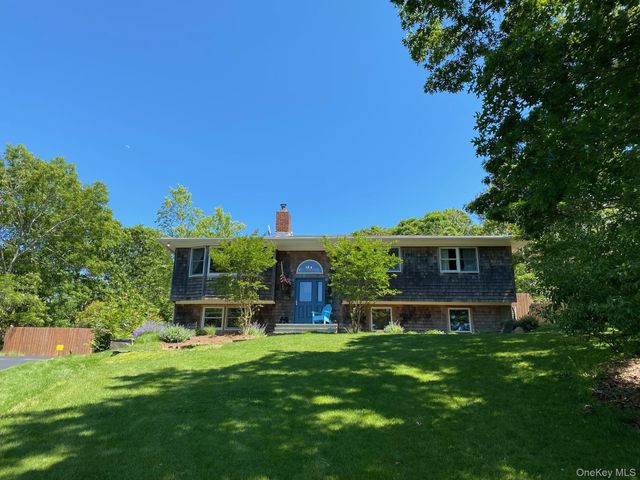 28 Old Trail Road, Water Mill, NY 11976