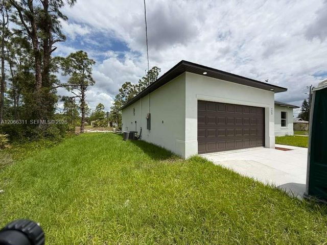 723 Epps Brown Street E, Lehigh Acres, FL 33974