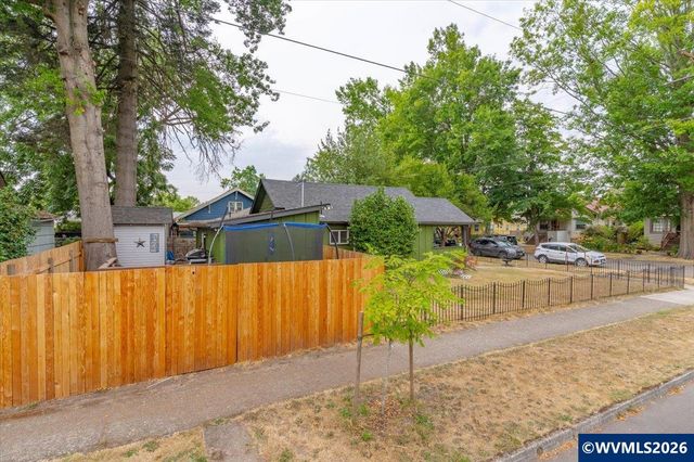1090 Norway St NE, Salem, OR 97301