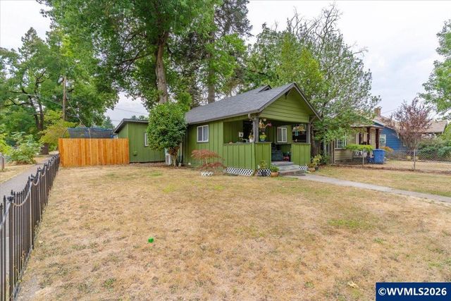 1090 Norway St NE, Salem, OR 97301