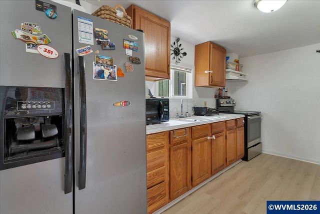1090 Norway St NE, Salem, OR 97301