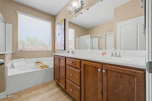 6806 W HARWELL Road, Laveen, AZ 85339