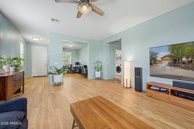 6806 W HARWELL Road, Laveen, AZ 85339