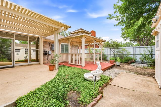 2058 Hillshire Drive, Lewisville, TX 75067