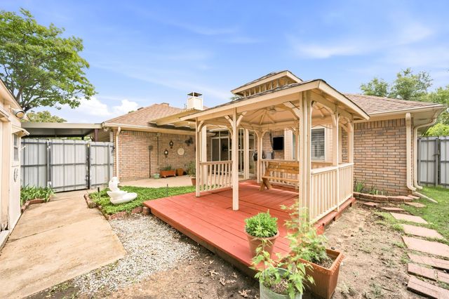 2058 Hillshire Drive, Lewisville, TX 75067