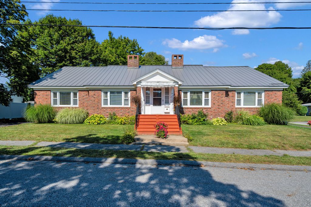 25 Dove Lane, Lewiston, ME 04240 — exterior
